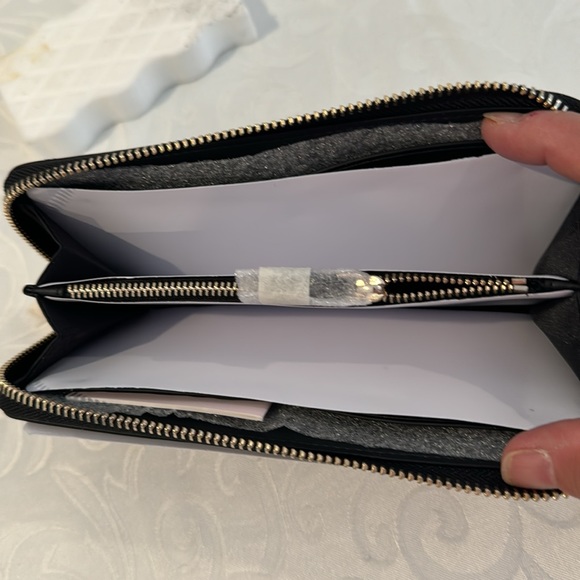 ♠️Kate spade New York spencer metallic dot slim continental wallet. - Picture 10 of 13